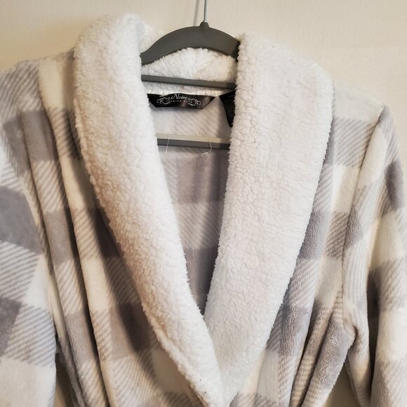 NWOT Norie Jasmine Rose thick plush plaid robe/duster Grey and White Medium - Picture 4 of 11